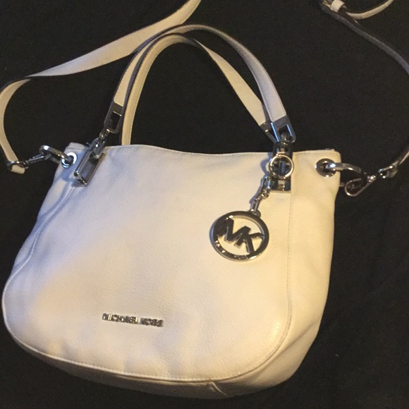 - Michael Kors Pebble Leather Crossbody Purse - Picture 2 of 10